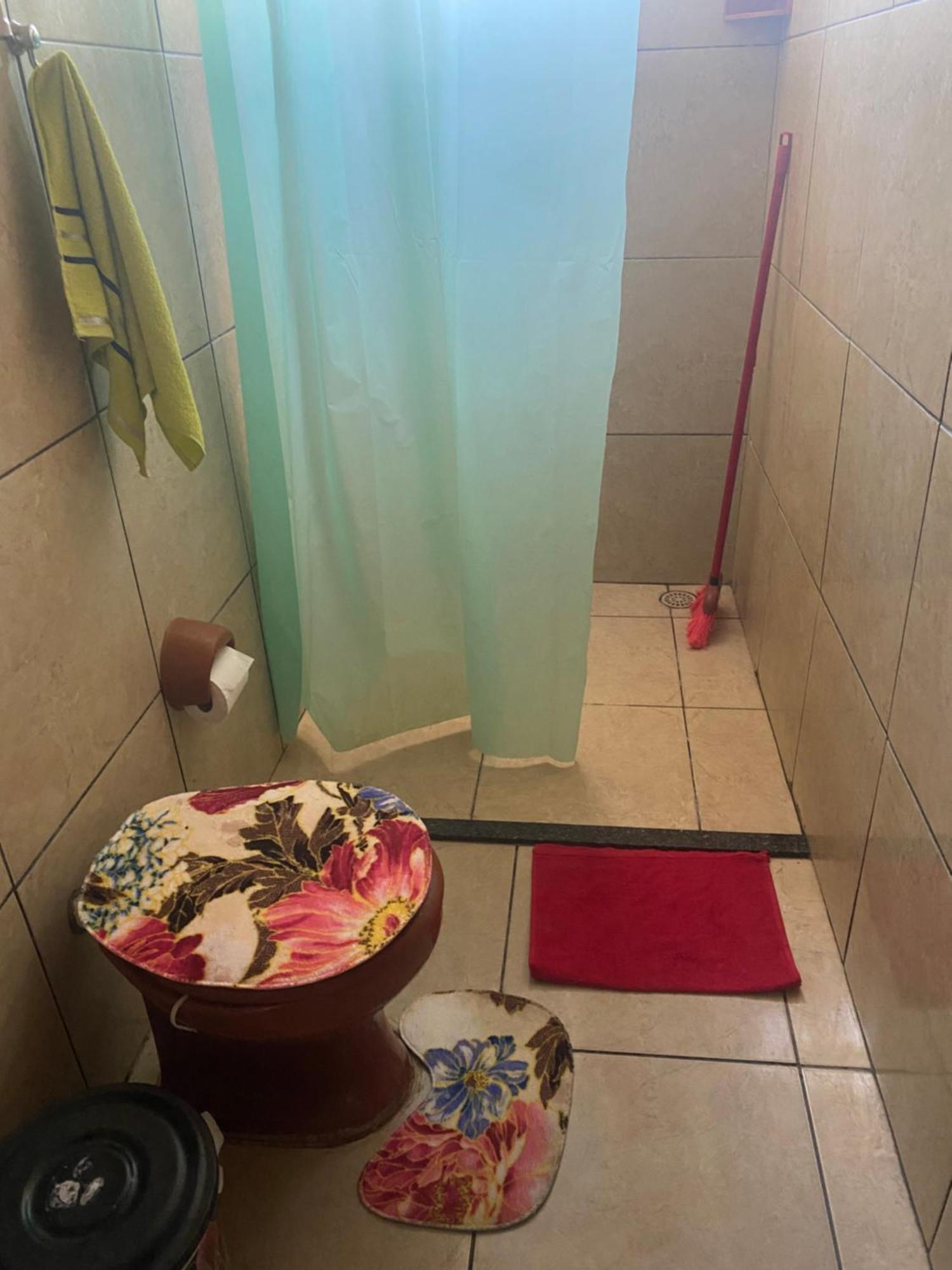 Hostel, 1 Cama Em Flat Compartilhado, Vai Dividir Com Outra Pessoa, Nao E Individual * Feira de Santana