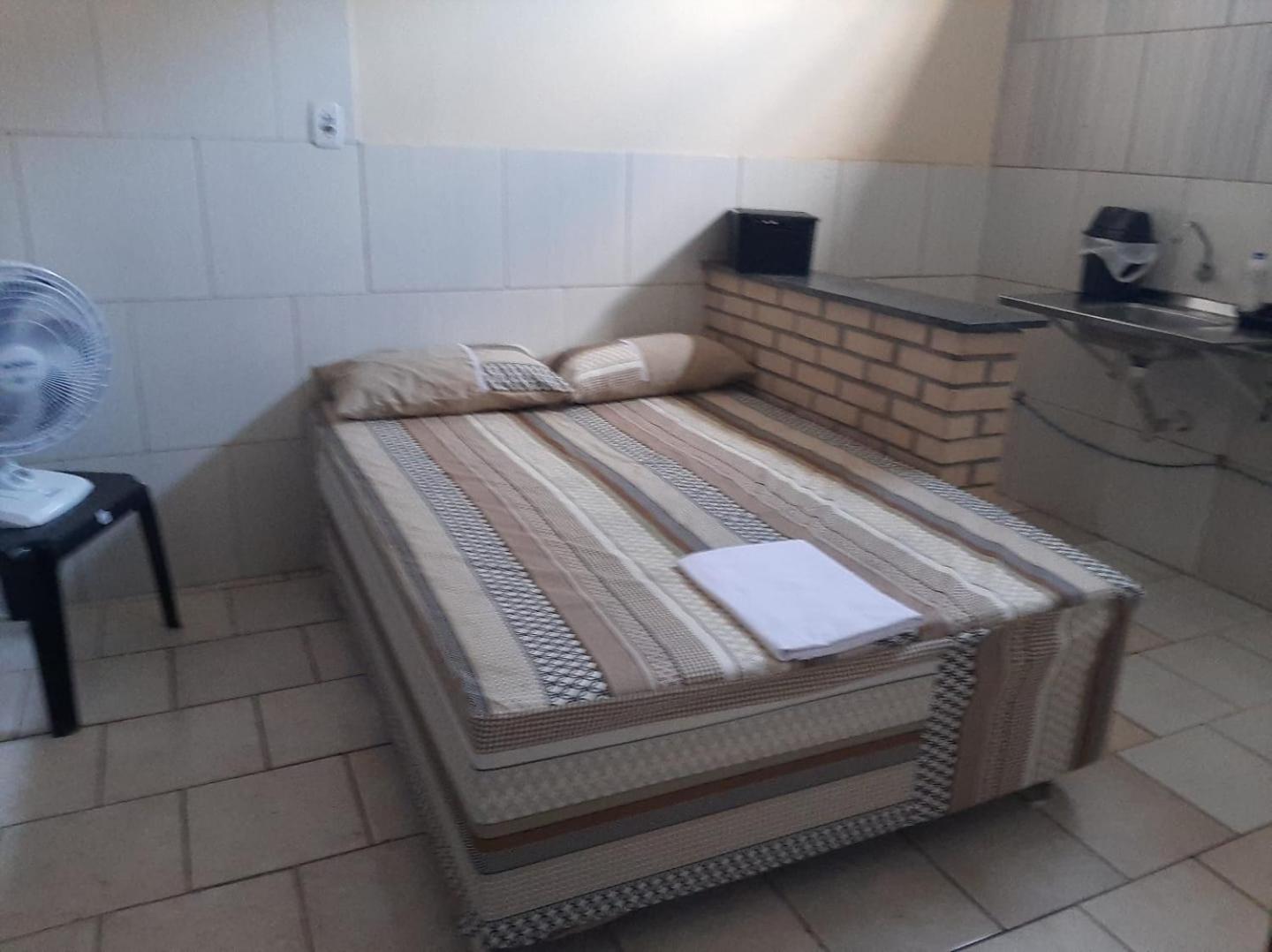 Hostel, 1 Cama Em Flat Compartilhado, Vai Dividir Com Outra Pessoa, Nao E Individual Feira de Santana